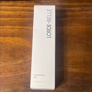 Lorde+Belle White Cleansing Oil